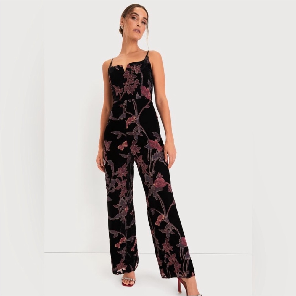 Lulu’s NWT Jumpsuit
